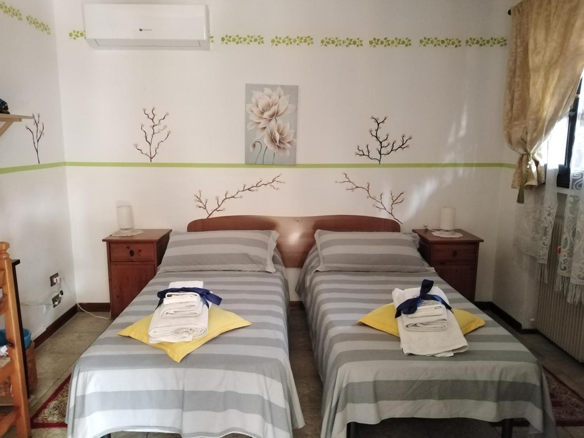 Casa Irene Bed & Breakfast Тори ди Куартезоло Екстериор снимка
