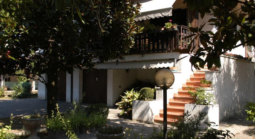 Casa Irene Bed & Breakfast Тори ди Куартезоло Екстериор снимка